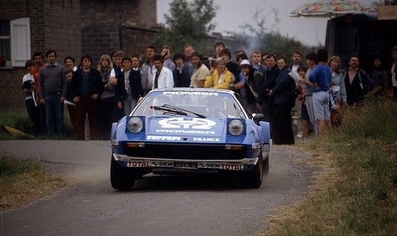 Francis Vincent - Willy Huret
19º Ypres 24 Horas Rally 1983. Ferrari 308 GTB (8803 KL 92). Clasificado 3º.
Ferrari France - Pozzi

Del 24 al 26 de Junio, Ypres, Bélgica.
Superficie: asfalto.

El Rally tenía 512.00 km cronometrados divididos en dos etapas y 53 tramos especiales.

Tomaron la salida 176 equipos, finalizaron 77.@
Palabras clave: Ferrari;GTB;Ypres;Grupo_B;1983