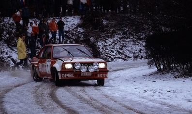 Guy Colsoul - Alain Lopès
26º Boucles de Spa - Monopole 1983. Opel Ascona 400 (CCJ-654). Clasificado 3º.
Dealer Opel Belgium Team

Del 4 al 6 de Febrero, Spa, Lieja, Belgica.
Superficie: asfalto.

El Rally tenia un total de 545.00 km cronometrados.
Desconocemos en cuantos tramos especiales se dividían.

Tomaron la salida 90 equipos, finalizaron 23.@
Palabras clave: Opel;Ascona;Grupo_B;Boucles_Spa;Belgica;1983;nieve