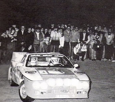 Michele Cinotto - Sergio Cresto
13º Rally 4 Regioni 1983. Lancia Rally 037 (TO Y70774). Clasificado 3º.
Tre Gazzelle

Del 12 al 14 de Mayo, Salice Terme, Lombardia, Italia.
Superficie: asfalto.

El Rally constaba de dos etapas y 26 tramos cronometrados.

Tomaron la salida 79 eqyuipos, finalizaron 35.@
Palabras clave: Lancia;Rally;Grupo_B;Rally_4Regioni;1983