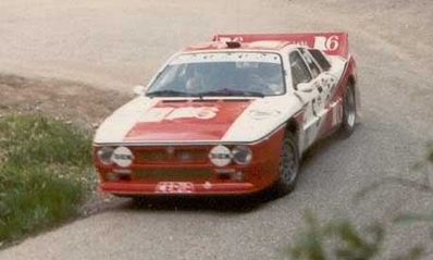 Michele Cinotto - Sergio Cresto
13º Rally 4 Regioni 1983. Lancia Rally 037 (TO Y70774). Clasificado 3º.
Tre Gazzelle

Del 12 al 14 de Mayo, Salice Terme, Lombardia, Italia.
Superficie: asfalto.

El Rally constaba de dos etapas y 26 tramos cronometrados.

Tomaron la salida 79 eqyuipos, finalizaron 35.@
Palabras clave: Lancia;Rally;Grupo_B;Rally_4Regioni;1983