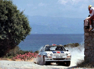 Ari Vatanen - Terry Harryman
30º Rothmans Acropolis Rally 1983. Opel Manta 400 (GG-CP 680). Clasificado 4º.
Rothmans Opel Rally Team

Del 30 de Mayo al 2 de Junio, Atenas, Grecia.
Superficie: tierra.

El Rally tenia un total de 2264 km de los que 843.30 km divididos en 45 tramos eran especiales, (uno de ellos fue cancelado SS22 Tsouka de 6.57 km).

Tomaron la salida 120 equipos, finalizaron 36.@
Palabras clave: Opel;Manta;Grecia;Grupo_B;1983;Acropolis