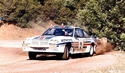 Ari Vatanen - Terry Harryman
30º Rothmans Acropolis Rally 1983. Opel Manta 400 (GG-CP 680). Clasificado 4º.
Rothmans Opel Rally Team

Del 30 de Mayo al 2 de Junio, Atenas, Grecia.
Superficie: tierra.

El Rally tenia un total de 2264 km de los que 843.30 km divididos en 45 tramos eran especiales, (uno de ellos fue cancelado SS22 Tsouka de 6.57 km).

Tomaron la salida 120 equipos, finalizaron 36.@
Palabras clave: Opel;Manta;Grecia;grupo_B;1983;Acropolis