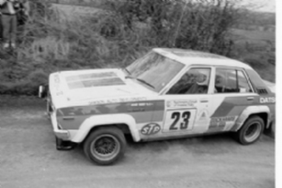 Ernest Kidney - Peter Scott
44º Rothmans Circuit of Ireland Rally 1983. Datsun Violet 160J (ANK 507X). Clasificado 4º.

Del 1 al 5 de Abril, Belfast, Irlanda del Norte.

El Rally tenia un total de 864.82 Km cronometrados divididos en 5 etapas y 54 tramos eran especiales (2 de ellos fueron cancelados SS34 Glen Ellen de 13.26 km y SS41 Ballybuck de 17.28km).

Tomaron la salida 105 equipos, finalizaron 34.@
Palabras clave: Datsun;Violet;Circuit_Ireland;Irlanda;1983