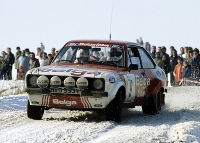 Robert Droogmans - Ronny Joosten
Int. Sachs Winter Rally 1983. Ford Escort RS 1800 Mk2. Clasificado 5º.
Tomaron la salida 78, finalizaron 53.@
Palabras clave: Robert_Droogmans;Ford;Escort;MKII;Alemania;Sachs_Winter;1983;nieve