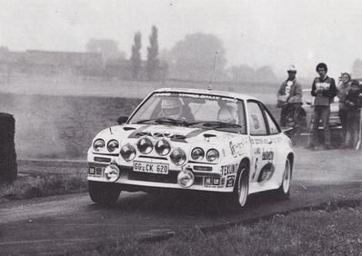 Jimmy McRae - Ian Grindrod
19º Ypres 24 Horas Rally 1983. Opel Manta 400 (GG-CK 620). Clasificado 5º.

Del 24 al 26 de Junio, Ypres, Bélgica.
Superficie: asfalto.

El Rally tenía 512.00 km cronometrados divididos en dos etapas y 53 tramos especiales.

Tomaron la salida 176 equipos, finalizaron 77.@
Palabras clave: Opel Manta;Grupo_B;Ypres;1983