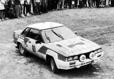Shekhar Mehta - Yvonne Mehta
30º Rothmans Acropolis Rally 1983. Nissan 240RS (14938). Clasificado 6º.

Del 30 de Mayo al 2 de Junio, Atenas, Grecia.
Superficie: tierra.

El Rally tenia un total de 2264 km de los que 843.30 km divididos en 45 tramos eran especiales, (uno de ellos fue cancelado SS22 Tsouka de 6.57 km).

Tomaron la salida 120 equipos, finalizaron 36.@
Palabras clave: Shekhar_Mehta;Yvonne_Mehta;Nissan;Grupo_B;Grecia;1986;Acropolis