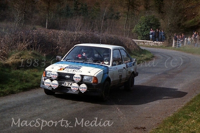 Louise Aitken-Walker - Ellen Morgan
44º Rothmans Circuit of Ireland Rally 1983. Ford Escort RS 1600i (HPU 74Y). Clasificado 7º.
Ford Motor Co. Ltd.

Del 1 al 5 de Abril, Belfast, Irlanda del Norte.

El Rally tenia un total de 864.82 Km cronometrados divididos en 5 etapas y 54 tramos eran especiales (2 de ellos fueron cancelados SS34 Glen Ellen de 13.26 km y SS41 Ballybuck de 17.28km).

Tomaron la salida 105 equipos, finalizaron 34.@
Palabras clave: Ford;Escort;RS;Circuit_Ireland;Irlanda;1983