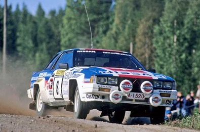Timo Salonen - Seppo Harjanne
33º 1000 Lakes Rally 1983. Nissan 240RS (A-1520). Clasificado 8º.

Del 26 al 28 de Agosto, Jyväskylä, Finlandia.
Superficie: tierra.

El Rally tenia un total de 1461.00 km de los que 472.63 km divididos en 50 tramos, eran especiales.

Se inscribieron 180 equipos, tomaron la salida 174, finalizaron 71.@
Palabras clave: Timo_Salonen;Seppo_Harjanne;Nissan;1983;Finlandia;Grupo_B
