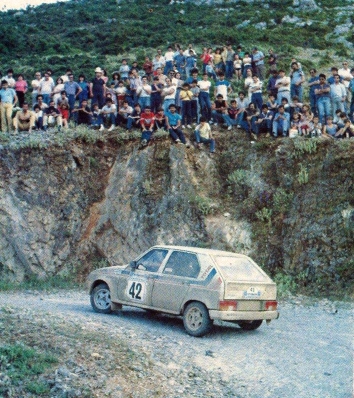 Philippe Wambergue - Vincent Laverne
30º Rothmans Acropolis Rally 1983. Citröen Visa Chrono (551 DVF 75). Clasificado 9º.

Del 30 de Mayo al 2 de Junio, Atenas, Grecia.
Superficie: tierra.

El Rally tenia un total de 2264 km de los que 843.30 km divididos en 45 tramos eran especiales, (uno de ellos fue cancelado SS22 Tsouka de 6.57 km).

Tomaron la salida 120 equipos, finalizaron 36.@
Palabras clave: Citroen;Visa;Chrono;Grupo_B;Acropolis;Grecia;Philippe_Wambergue;1983