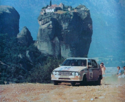 Philippe Wambergue - Vincent Laverne
30º Acròpolis Rally 1983. Citröen Visa Chrono. Clasificado 9º.
El Rally tenia un total de 2264 km de los que 836 km divididos en 45 tramos, eran especiales.
Tomaron la salida 120 equipos, finalizaron 36.
Foto en SS Meteora.@
Palabras clave: Citroen;Visa;Chrono;Grupo_B;Acropolis;Grecia;Philippe_Wambergue;1983;Meteora