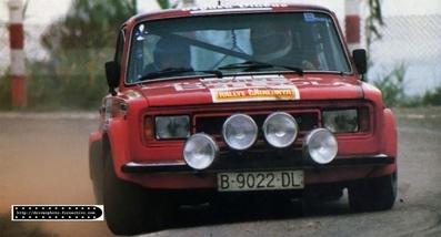 Doménech Garci­a (Mingo)- Antonio Rodriguez
19º Rally Catalunya 1983. Seat 124 2000 (B-9022-DL). Clasificado 11º.

Del 21 al 23 de Octubre, Catalunya, España.
Superficie: asfalto.

El Rally tenia un total de 356.90 km cronometrados, desconocemos en cuantos tramos especiales se dividian.

Tomaron la salida 97 equipos, finalizaron 54.@
Palabras clave: Seat;Catalunya;1983