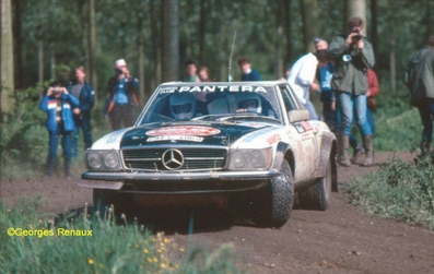 Vital Budo - Roland Bielen
12º Lotto Haspengouwrally 1983. Mercedes-Benz 500 SLC (EM-C 4969). Clasificado 12º.

Del 13 al 15 de Mayo, Landen, Bélgica.
Superficie: asfalto - tierra.

El Rally tenia un total de 413.94 km cronometrados divididos en 33 tramos especiales (uno de ellos fue cancelado SS11 Heers de 26.69 Km fue cancelado).

Tomaron la salida 123 equipos, finalizaron 52.@
Palabras clave: Mercedes_Benz;SL;Haespengouwrally;1983;Grupo_B