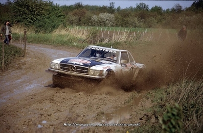 Vital Budo - Roland Bielen
12º Lotto Haspengouwrally 1983. Mercedes-Benz 500 SLC (EM-C 4969). Clasificado 12º.

Del 13 al 15 de Mayo, Landen, Bélgica.
Superficie: asfalto - tierra.

El Rally tenia un total de 413.94 km cronometrados divididos en 33 tramos especiales (uno de ellos fue cancelado SS11 Heers de 26.69 Km fue cancelado).

Tomaron la salida 123 equipos, finalizaron 52.@
Palabras clave: Mercedes_Benz;SL;Haespengouwrally;1983;Grupo_B