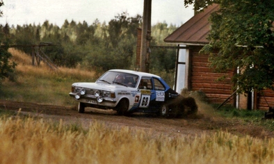 Harri Ramanen - Ari Kolu
33º 1000 Lakes Rally 1983. Chrysler Avenger 1600 GT (UPV 433). Clasificada 40º.

Del 26 al 28 de Agosto, Jyväskylä, Finlandia.
Superficie: tierra.

El Rally tenia un total de 1461.00 km de los que 472.63 km divididos en 50 tramos, eran especiales.

Se inscribieron 180 equipos, tomaron la salida 174, finalizaron 71.@
Palabras clave: Chrysler;Avenger;Finlandia;1983