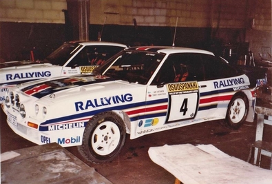 Ari Vatanen - Terry Harryman
33º 1000 Lakes Rally 1983. Opel Manta 400 (GG-CT 361). Abandonó por palier roto en SS35 Renkajarvi de 8.28 Km.
Rothmans Opel Rally Team

Del 26 al 28 de Agosto, Jyväskylä, Finlandia.
Superficie: tierra.

El Rally tenia un total de 1461.00 km de los que 472.63 km divididos en 50 tramos, eran especiales.

Se inscribieron 180 equipos, tomaron la salida 174, finalizaron 71.@
Palabras clave: Finlandia;Opel;Manta;Grupo_B;1983