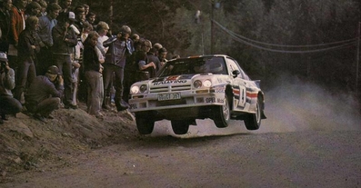 Ari Vatanen - Terry Harryman
33º 1000 Lakes Rally 1983. Opel Manta 400 (GG-CT 361). Abandonó por palier roto en SS35 Renkajarvi de 8.28 Km.
Rothmans Opel Rally Team

Del 26 al 28 de Agosto, Jyväskylä, Finlandia.
Superficie: tierra.

El Rally tenia un total de 1461.00 km de los que 472.63 km divididos en 50 tramos, eran especiales.

Se inscribieron 180 equipos, tomaron la salida 174, finalizaron 71.@
Palabras clave: Opel;Manta;Finlandia;Grupo_B;1983