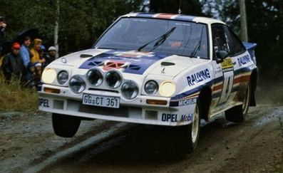 Ari Vatanen - Terry Harryman
33º 1000 Lakes Rally 1983. Opel Manta 400 (GG-CT 361). Abandonó por palier roto en SS35 Renkajarvi de 8.28 Km.
Rothmans Opel Rally Team

Del 26 al 28 de Agosto, Jyväskylä, Finlandia.
Superficie: tierra.

El Rally tenia un total de 1461.00 km de los que 472.63 km divididos en 50 tramos, eran especiales.

Se inscribieron 180 equipos, tomaron la salida 174, finalizaron 71.@
Palabras clave: Opel;Manta;Finlandia;Grupo_B;1983