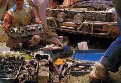 Asistencia del Equipo D.T. Dobie Co en el 31º Marlboro Safari Rally 1983
En el Nissan 240RS de Chandrashekhar Mehta - Rob Combes, abandonó por motor en CH24.

Del 30 de Marzo al 4 de Abril, Nairobi, Kenya, África.
Superficie: tierra.

El Rally tenia un total de 5035 km en los que 1620.95 km se encontraban 26 controles horarios.

Tomaron la salida 78 equipos, finalizaron 22.@
Palabras clave: ;Nissan;Safari;Grupo_B;1983;Asistencias