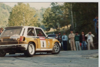 Jean Ragnotti - Pierre Thimonier
42º Tour de France Automobile 1983. Renault 5 Turbo Tour de Corse (6005XA91). Abandonó por avería mecánica en SS23 St-Barthelemy de Gua 2 de 38.50 km.
Renault Elf

Del 19 al 23 Septiembre, Paris, Nice, Francia.
Superficie: asfalto.

El Rally tenia un total de 2800.00 km de los que 630.00 km divididos en 3 etapas y 32 tramos eran especiales (uno de ellos fue cancelado SS27 Col du Noyer).

Tomaron la salida 84 equipos, finalizaron 37.@
Palabras clave: Renault;Turbo;Grupo_B;Tour_France_Automobile;1983