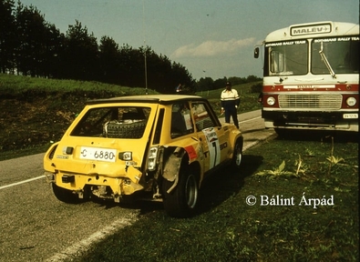 Boncho Dunev - Jordan Ivanov
14º Rally Albena - Zlatni Piassatzi - Sliven 1983. Renault 5 Turbo (C-6880). Abandonó.

Del 7 al 9 de Mayo, Albena, Bulgaria.
Superficie: asfalto - tierra.

El Rally tenia un total de 504.00 km cronometrados.

Tomaron la salida 75, finalizaron 35.

© Bálint Árpád.@
Palabras clave: Albena;Zlatni;RenaulT;Turbo;Grupo_B;1983;Bulgaria