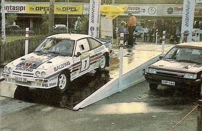 Henri Toivonen - Fred Gallagher
33º 1000 Lakes Rally 1983. Opel Manta 400 (GG-CT 310). Abandonó por daños de motor a causa de una salida de pista en SS39 Kraakkio de 10.51 Km.
Rothmans Opel Rally Team

Del 26 al 28 de Agosto, Jyväskylä, Finlandia.
Superficie: tierra.

El Rally tenia un total de 1461.00 km de los que 472.63 km divididos en 50 tramos, eran especiales.

Se inscribieron 180 equipos, tomaron la salida 174, finalizaron 71.@
Palabras clave: Henri_Toivonen;opel;manta;Finlandia;grupo_b;1983