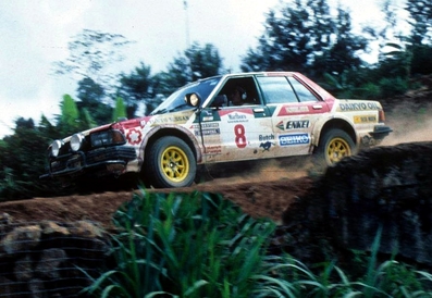 Yoshio Iwashita - Yoshimasa Nakahara
31º Marlboro Safari Rally 1983. Nissan Bluebird Turbo. Abandonó por accidente en CH24.

Del 30 de Marzo al 4 de Abril, Nairobi, Kenya, África.
Superficie: tierra.

El Rally tenia un total de 5035 km en los que 1620.95 km se encontraban 26 controles horarios.

Tomaron la salida 78 equipos, finalizaron 22.@
Palabras clave: Nissan;Bluebird;Turbo;Safari;1983
