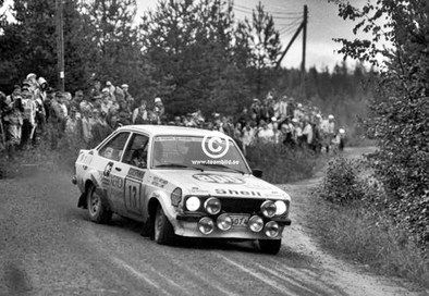 Antero Laine - Risto Virtanen
33º 1000 Lakes Rally 1983. Ford Escort RS 1800 MKII. Abandonó por reventar rueda con daños en el coche en SS11 Sahalahtide 4.44 km.

Del 26 al 28 de Agosto, Jyväskylä, Finlandia.
Superficie: tierra.

El Rally tenia un total de 1461.00 km de los que 472.63 km divididos en 50 tramos, eran especiales.

Se inscribieron 180 equipos, tomaron la salida 174, finalizaron 71.@
Palabras clave: Ford;Escort;RS1800;Finlandia;1983