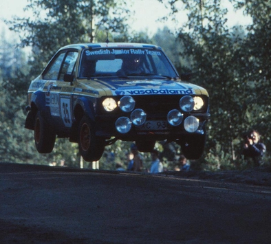 Lars Högström - Sven-Erik Andersson
33º 1000 Lakes Rally 1983. Ford Escort RS 1800 MKII (EXC 9382). Abandonó en SS23 Harju de 2.00 km, desconocemos el motivo.

Del 26 al 28 de Agosto, Jyväskylä, Finlandia.
Superficie: tierra.

El Rally tenia un total de 1461.00 km de los que 472.63 km divididos en 50 tramos, eran especiales.

Se inscribieron 180 equipos, tomaron la salida 174, finalizaron 71.@
Palabras clave: Ford;Escort;RS;Finlandia;1983;