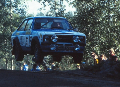 Martti Korhonen - Keijo Komi
33º 1000 Lakes Rally 1983. Ford Escort RS (MBH 272). Abandonó en SS24 Kuusanmaki de 12.98 km, desconocemos el motivo.

Del 26 al 28 de Agosto, Jyväskylä, Finlandia.
Superficie: tierra.

El Rally tenia un total de 1461.00 km de los que 472.63 km divididos en 50 tramos, eran especiales.

Se inscribieron 180 equipos, tomaron la salida 174, finalizaron 71.@
Palabras clave: Ford;Escort;RS;Finlandia;1983;