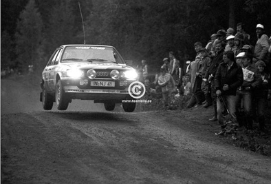 Mikael Ericsson - Rolf Melleroth
33º 1000 Lakes Rally 1983. Audi 80 Quattro (IN-NJ 41). Abandonó por accidente en 
SS8 Pihlajakoski 1 de 12.20 km.

Del 26 al 28 de Agosto, Jyväskylä, Finlandia.
Superficie: tierra.

El Rally tenia un total de 1461.00 km de los que 472.63 km divididos en 50 tramos, eran especiales.

Se inscribieron 180 equipos, tomaron la salida 174, finalizaron 71.@
Palabras clave: Audi;Quattro;Finlandia;1983;