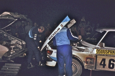 Ola Stromberg - Per Carlsson
33º 1000 Lakes Rally 1983. Saab 99 Turbo (BTP 103). Abandonó por accidente en SS7 Polkuskulma de 6.42 km.

Del 26 al 28 de Agosto, Jyväskylä, Finlandia.
Superficie: tierra.

El Rally tenia un total de 1461.00 km de los que 472.63 km divididos en 50 tramos, eran especiales.

Se inscribieron 180 equipos, tomaron la salida 174, finalizaron 71.@
Palabras clave: Saab;Turbo;Finlandia;1983