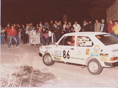 Carles Bosch -  Alex Romani
19º Rally Catalunya 1983. Seat 127. Abandonó por accidente.

Del 21 al 23 de Octubre, Catalunya, España.
Superficie: asfalto.

El Rally tenia un total de 356.90 km cronometrados, desconocemos en cuantos tramos especiales se dividian.

Tomaron la salida 97 equipos, finalizaron 54.
Palabras clave: Seat;Catalunya;1983