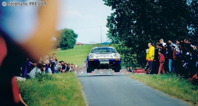 Henri Toivonen - Ian Grindrod
20º Ypres 24 Hours Rally 1984. Porsche 911 SC RS (A851 CCF). Clasificado 1º.

Del 29 de Junio al 1 de Julio, Ypres, Bélgica.
Superficie: asfalto.

El Rally tenía 573.38 km cronometrados divididos en 51 tramos especiales (uno de ellos fue cancelado SS51 Zillebeke de 15.10 km).

Tomaron la salida 147 equipos, finalizaron 69.

© Stephane Prévot
@
Palabras clave: Henri_Toivonen;Porsche;Ypres;1984;Grupo_B;
