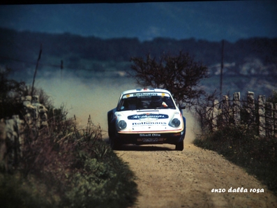 Henri Toivonen - Juha Piironen
7º Rally Costa Smeralda 1984. Porsche 911 SC RS (A974 BRX). Clasificado 1º.

Del 26 al 29 de Abril, Porto Cervo, Cerdeña, Italia.
Superficie: tierra.

El Rally constaba de 3 etapas y 43 tramos especiales (uno de ellos fue cancelado SS2 Vacciledi).

Tomaron la salida 72 equipos, finalizaron 20.

© Enzo Dalla Rosa.
@@
Palabras clave: Henri_Toivonen;Juha_Piironen;Porsche;Grupo_B;Costa_Smeralda;1984;Esmeralda