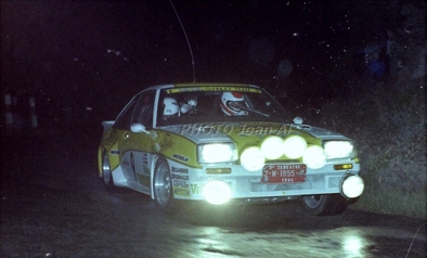 Carlos Sainz Cenamor - José Luis López Orozco
20º Rally Catalunya 1984. Opel Manta 400 (2-M-1855-P). Clasificado 2º.

El Equipo Oficial de Opel le cedió este coche sólo para este rally.
Su brillante actuación, 2º por detrás de Salvador Serviá también con Opel, y por delante de Genito Ortiz con Renault 5 Turbo, le abrió las puertas al Equipo Oficial de Renault.

Del 26 de Octubre al 28 de Octubre, Barcelona, Catalunya, España.
Superficie: asfalto.

El Rally tení­a un total de 440.65 km cronometrados.

Tomaron la salida 83 equipos, finalizaron 42.

© Joan Al
@
Palabras clave: ;Opel;Manta;Catalunya;grupo_B;1984