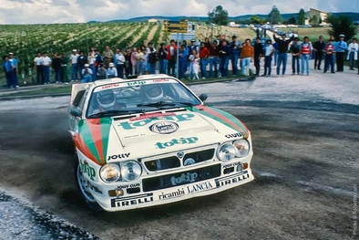 Massimo "Miki" Biasion - Tiziano Siviero
26º Rallye Sanremo 1984. Lancia Rally 037 (TO W67784). Clasificado 3º.
Jolly Club Totip

Del 30 de Septiembre al 5 de Octubre, Sanremo, Liguria, Imperia, Italia.
Superficie: asfalto -tierra.

El Rally tenia un total de 2546.29 km de los que 807.69 km divididos en 56 tramos eran especiales, (2 de ellas fueron canceladas SS7 Sante Luce de 12,30 km y SS26 Chiusdino 2 de 17,41 Km).

Se inscribieron 104 equipos, tomaron la salida 100, finalizaron 35.

© Roberto Carli
@
Palabras clave: ;Tiziano_Siviero;Lancia;Rally;Grupo_B;Sanremo;1984