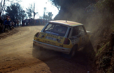 Josep Frigola - Carles Bou
32º Rally Costa Brava 1984. Renault 5 Turbo (S-9229-J).
Clasificado 3º.
Escuderí­a Baix Empordà

Del 17 al 19 de Febrero, Lloret de Mar, Girona, Catalunya, España.
Superficie: tierra - asfalto.

El Rally tení­a un total de 1366.41 km, de los que 527.15 km divididos en 46 tramos eran especiales.

Tomaron la salida 60 equipos, finalizaron 25.@
Palabras clave: Renault;Turbo;Grupo_B;Costa_Brava;1984;crash