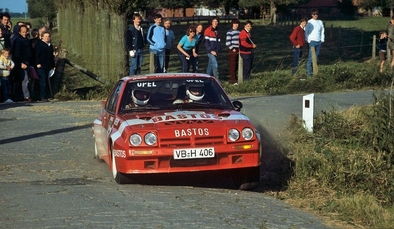 Guy Colsoul - Alain Lopes
20º Ypres 24 Hours Rally 1984. Opel Manta 400 (VB-H 406). Clasificado 5º.

Del 29 de Junio al 1 de Julio, Ypres, Bélgica.
Superficie: asfalto.

El Rally tenía 573.38 km cronometrados divididos en 51 tramos especiales (uno de ellos fue cancelado SS51 Zillebeke de 15.10 km).

Tomaron la salida 147 equipos, finalizaron 69.@
Palabras clave: Guy_Colsoul;Opel;Manta;Grupo_B;1984