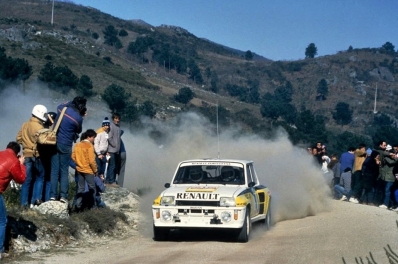 Jean Ragnotti - Pierre Thimonier
18º Rallye de Portugal Vinho do Porto 1984. Renault 5 Turbo (TdC). Clasificado 5º.
El Rally tenia un total de 2400 km de los que 684 km divididos en 45 tramos, eran especiales.
Tomaron la salida 70 equipos, finalizaron 20.@
Palabras clave: ;Pierre_Thimonier;Renault;Turbo;Grupo_B;Portugal;1984