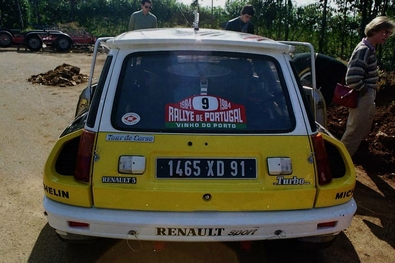 Jean Ragnotti - Pierre Thimonier
18º Rallye de Portugal - Vinho do Porto 1984. Renault 5 Turbo "Tour de Corse" (1465 XD 91). Clasificado 5º.

Del 6 al 10 de Marzo, Estoril, Portugal.
Superficie: asfalto - tierra.

El Rally tenia un total de 2400.00 km de los que 685.00 km divididos en 45 tramos eran especiales.

Tomaron la salida 70 equipos, finalizaron 20.@
Palabras clave: ;Pierre_Thimonier;Renault;Turbo;Grupo_B;Portugal;1984
