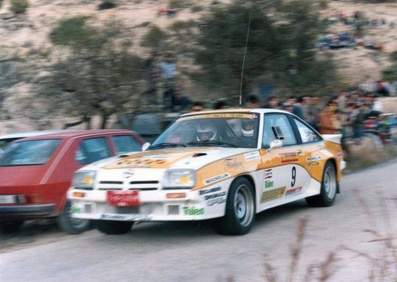Juan Carlos Oñoro - Jose Lopez Orozco
32º Rally RACE - Costa Blanca 1984. Opel Manta 400 (2-M-0489-P). Clasificado 6º.
Opel Finley Team

Del 17 al 19 de Marzo, Alicante, España.
Superficie: asfalto.

El Rally tenía un total de 398.61 km cronometrados.

Tomaron la salida 98 equipos, finalizaron 48.@
Palabras clave: Opel;Manta;Grupo_B;RACE;Costa_Blanca;1984