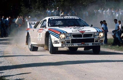 Markku Alén - Ilkka Kivimaki
26º Rallye San Remo 1984. Lancia Rally 037 (TO W67769). Abandonó por motor (biela) en SS27 Montepescini 2 de 10,69 Km.
Martini Racing

Del 30 de Septiembre al 5 de Octubre, Sanremo, Liguria, Imperia, Italia.
Superficie: asfalto -tierra.

El Rally tenia un total de 2546.29 km de los que 807.69 km divididos en 56 tramos eran especiales, (2 de ellas fueron canceladas SS7 Sante Luce de 12,30 km y SS26 Chiusdino 2 de 17,41 Km).

Se inscribieron 104 equipos, tomaron la salida 100, finalizaron 35.@
Palabras clave: Markku_Alen;Lancia;Grupo_B;Sanremo;1984