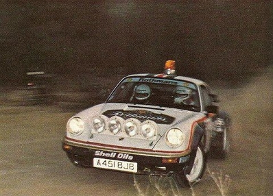 Henri Toivonen - Ian Grindrod
32º Rally Costa Brava 1984. Porsche 911 SC RS (A451 BJB). 
Rothmans Porsche Rally Team

Abandonó por el eje de transmisión, aunque siguió brindando un auténtico espectáculo a todos los aficionados como coche 0 durante la 3º etapa.

Del 17 al 19 de Febrero, Lloret de Mar.
Superficie: grava / asfalto.

El Rally tení­a un total de 1366.41 km, de los que 527.15 km divididos en 46 tramos eran especiales.

Tomaron la salida 60 equipos, finalizaron 25.@
Palabras clave: Henri_Toivonen;Porsche;Grupo_B;Costa_Brava;1984