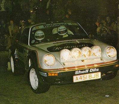 Henri Toivonen - Ian Grindrod
32º Rally Costa Brava 1984. Porsche 911 SC RS (A451 BJB). 
Rothmans Porsche Rally Team

Abandonó por el eje de transmisión, aunque siguió brindando un auténtico espectáculo a todos los aficionados como coche 0 durante la 3º etapa.

Del 17 al 19 de Febrero, Lloret de Mar.
Superficie: grava / asfalto.

El Rally tení­a un total de 1366.41 km, de los que 527.15 km divididos en 46 tramos eran especiales.

Tomaron la salida 60 equipos, finalizaron 25.@
Palabras clave: Henri_Toivonen;Porsche;Grupo_B;Costa_Brava;1984