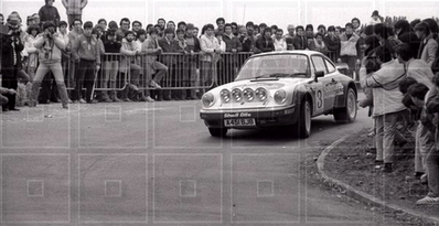 Henri Toivonen - Ian Grindrod
32º Rally Costa Brava 1984. Porsche 911 SC RS (A451 BJB).
Rothmans Porsche Rally Team

Abandonó por el eje de transmisión, aunque siguió brindando un auténtico espectáculo a todos los aficionados como coche 0 durante la 3º etapa.

Del 17 al 19 de Febrero, Lloret de Mar.
Superficie: grava / asfalto.

El Rally tení­a un total de 1366.41 km, de los que 527.15 km divididos en 46 tramos eran especiales.

Tomaron la salida 60 equipos, finalizaron 25.@
Palabras clave: Henri_Toivonen;Porsche;Grupo_B;Costa_Brava;1984