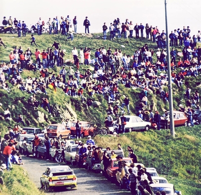 Walter Röhrl - Christian Geistdörfer
26º Rallye Sanremo 1984. Audi Sport Quattro S1 (IN-NY 39). Abandonó por accidente en SS49 Ronde de 46,55 Km.
Audi Sport

Del 30 de Septiembre al 5 de Octubre, Sanremo, Liguria, Imperia, Italia.
Superficie: asfalto -tierra.

El Rally tenia un total de 2546.29 km de los que 807.69 km divididos en 56 tramos eran especiales, (2 de ellas fueron canceladas SS7 Sante Luce de 12,30 km y SS26 Chiusdino 2 de 17,41 Km).

Se inscribieron 104 equipos, tomaron la salida 100, finalizaron 35.@
Palabras clave: Walter_Röhrl;Audi;Sport;Quattro;Grupo_B;Sanremo;1984