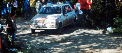 Christian Rio - Jean-Bernard Vieu
26º Rallye de Sanremo 1984. Citröen Visa 1000 Pistes (8443 ME 92). Abandonó por accidente en SS9 Cerrato de 7.18 Km.
Citroën Compétitions

Del 30 de Septiembre al 5 de Octubre, Sanremo, Liguria, Imperia, Italia.
Superficie: asfalto -tierra.

El Rally tenia un total de 2546.29 km de los que 807.69 km divididos en 56 tramos eran especiales, (2 de ellas fueron canceladas SS7 Sante Luce de 12,30 km y SS26 Chiusdino 2 de 17,41 Km).

Se inscribieron 104 equipos, tomaron la salida 100, finalizaron 35.@
Palabras clave: Citroen;Visa;Grupo_B;Sanremo;1984