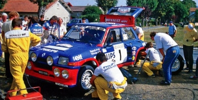 Asistencia del Equipo Renault Elf Philips en el 44º Tour France Automobile 1985
En el Renault 5 Maxi Turbo (9489 YB 91) de Jean Ragnotti - Pierre Thimonier. Clasificado 1º.

Del 21 al 24 de Octubre, Paris - Niza, Francia.
Superficie: asfalto.

Tomaron la salida 72 equipos, finalizaron 34.@
Palabras clave: ;Renault;Maxiturbo;Francia;Grupo_B;1985;Asistencias