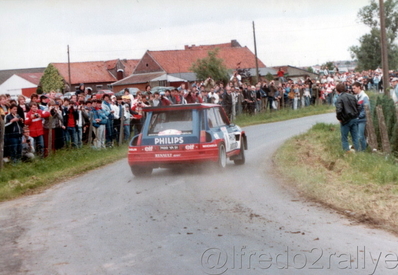 Jean Ragnotti - Pierre Thimonier
21º 24 Heures d'Ypres 1985. Renult 5 Maxiturbo (7499 YA 91). Clasificado 1º.
Renault Elf Philips

Del 28 al 30 de Junio, Ypres, Bélgica.
Superficie: asfalto con 524.00 km cronometrados.

Tomaron la salida 148 equipos, finalizaron 73.@
Palabras clave: Renault;Maxiturbo;Ypres;1985;Grupo_B
