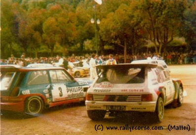 29º Tour de Corse - Rallye de France 1985
Renault 5 Maxi Turbo (9489 YB 91) de Jean Ragnotti - Pierre Thimonier clasificado 1º y el Peugeot 205 T16 E2 (24 FGV 75) de Bruno Saby - Jean-François Fauchille clasificado 2º.
Debut en el Mundial de Rallyes del Peugeot E2.

Del 2 al 4 de Mayo, Ajaccio, Córcega, Francia.
Superficie: asfalto.

El Rally tenia un total de 1603.00 km de los que 1122.25 km divididos en 30 tramos eran especiales, (1 de ellos fue cancelado, SS5 Sartene - Zonza de 44.23 km, por el fatal accidente de Attilio Bettega en el tramo anterior, SS4 Zerubia - Santa Giulia de 30.60 km).

Tomaron la salida 139 equipos, finalizaron 45.@
Palabras clave: ;Renault;Maxiturbo;Peugeot;Turbo;Grupo_B;Corcega;1985;Parque_Cerrado;Corse;Debut